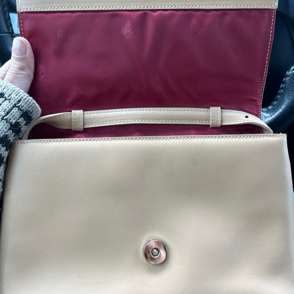 Blaine Trump Beige Leather crossbody Handbag - Picture 2 of 10